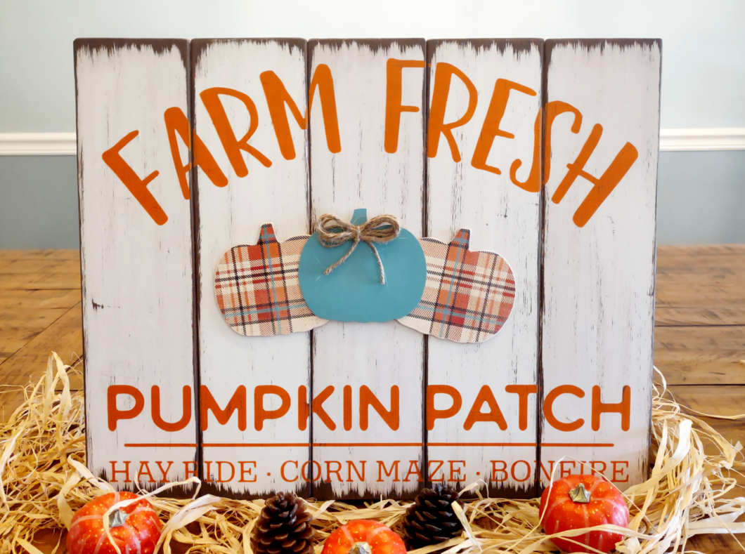 Farm Fresh Pumpkin Patch w/ 3D Layered Pumpkins Plank Sign